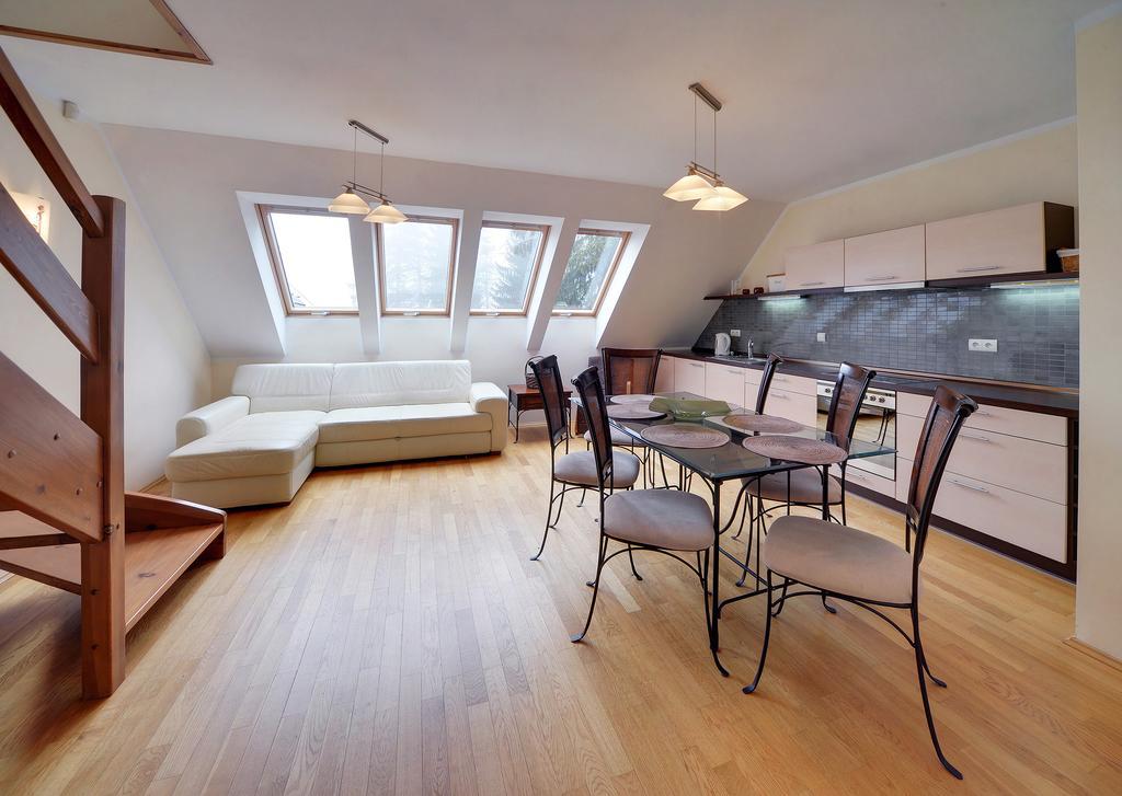 Funkcjonalne I Stylowe Sun Seasons 24 W Karpaczu By Renters Karpacz